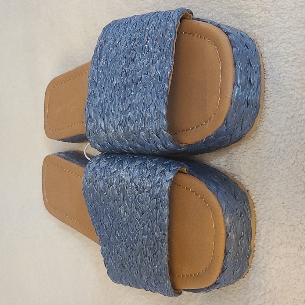 Shoes from universal thread - Picture 2 of 10